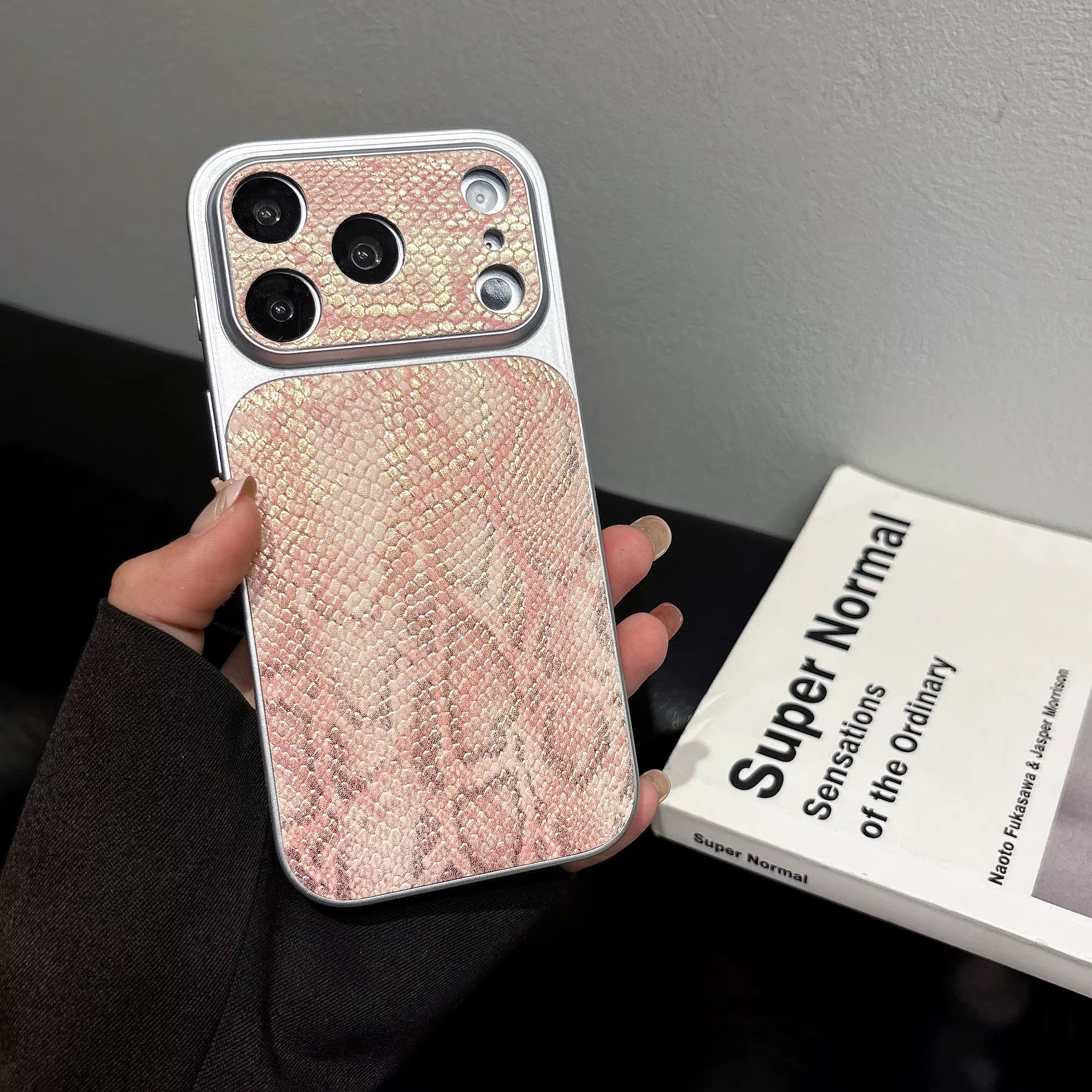 Apple iPhone 17 Pro Max Luxury Shockproof Case with Solid Color Snake Pattern